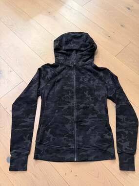 Lululemon Women's Scuba Full Zip Hoodie Heritage Camo Deep Coal Multi Size 6